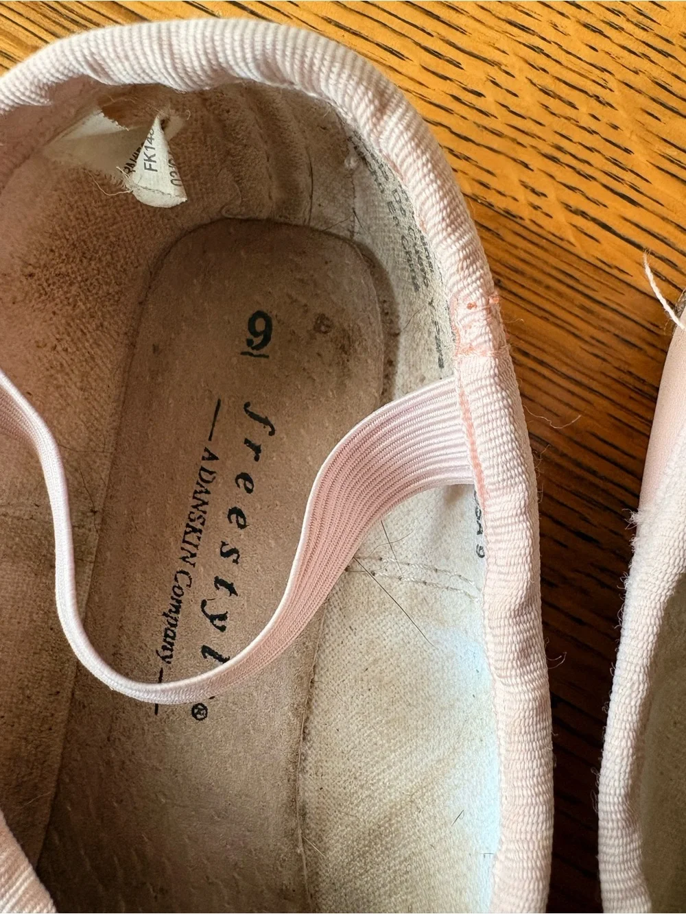 Danskin Girls Pink Ballet Slippers with Elastic Strap